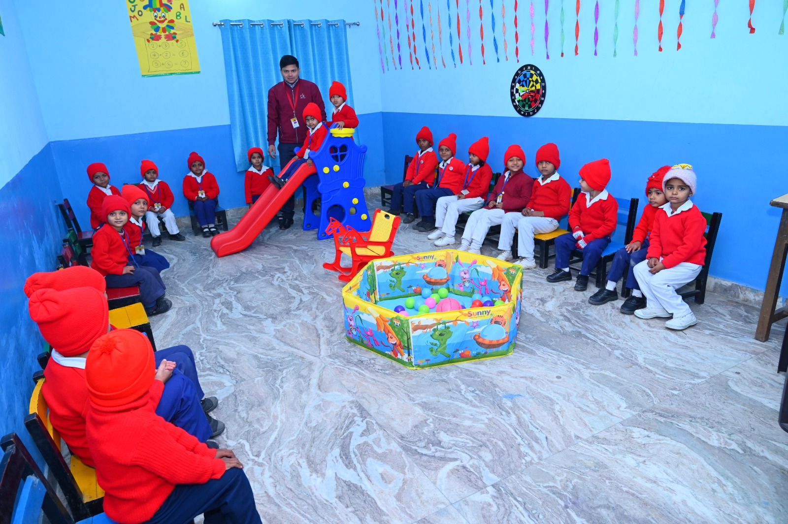 Saraswati-Vidya-Mandir-Inter-College-computer-lab-image